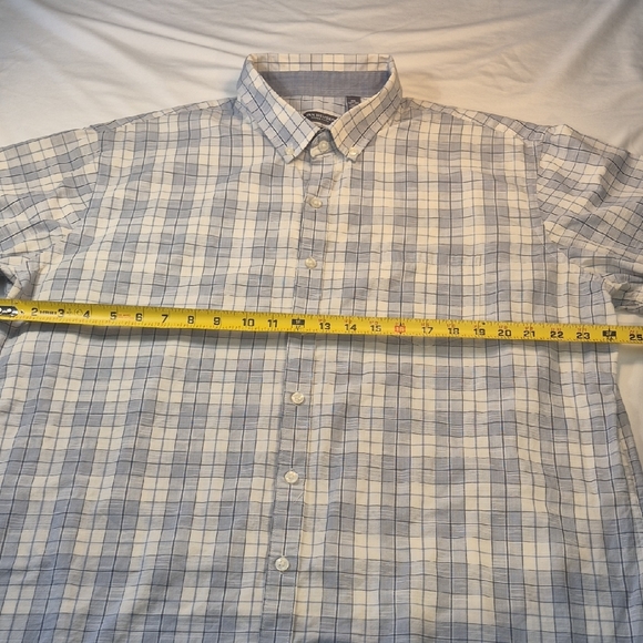 Van Heusen XXL Short Sleeve Blue and White Casual Button Down Shirt - Picture 6 of 13